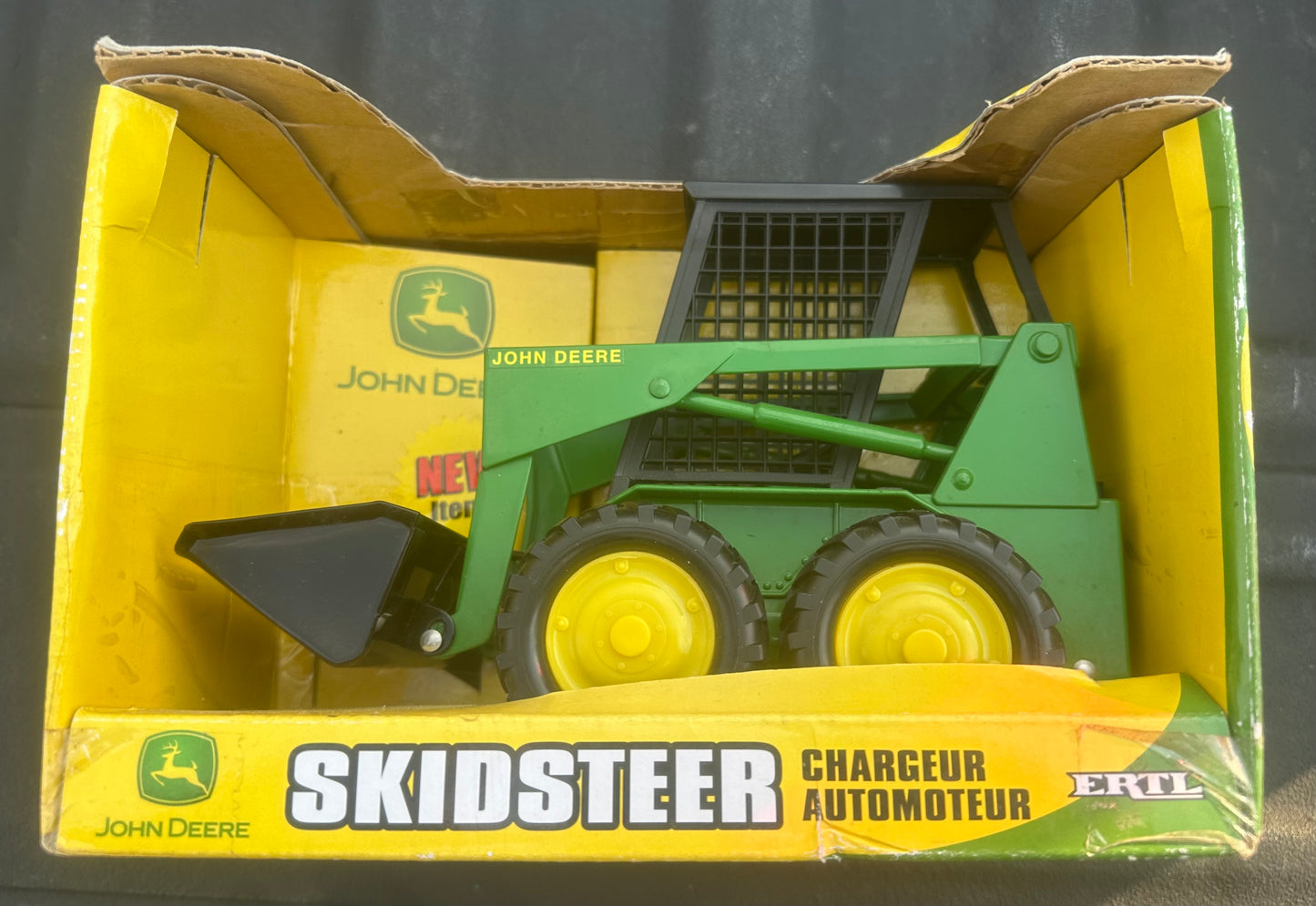 2003 ERTL John Deere Die Cast Skid Steer