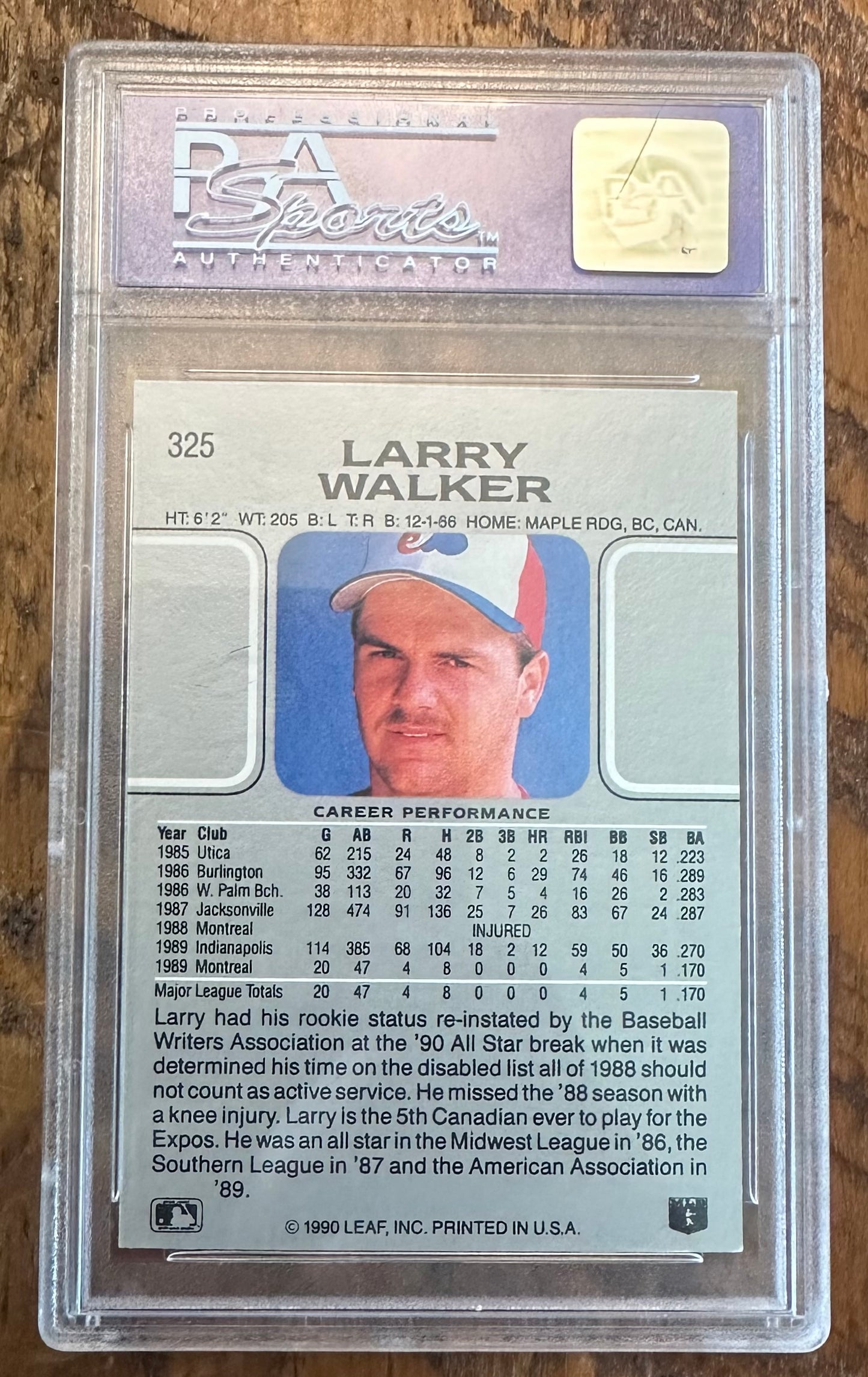 1990 Leaf Larry Walker Rookie PSA 8